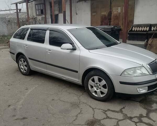 Серый Шкода Октавия, объемом двигателя 1.9 л и пробегом 197 тыс. км за 6000 $, фото 1 на Automoto.ua