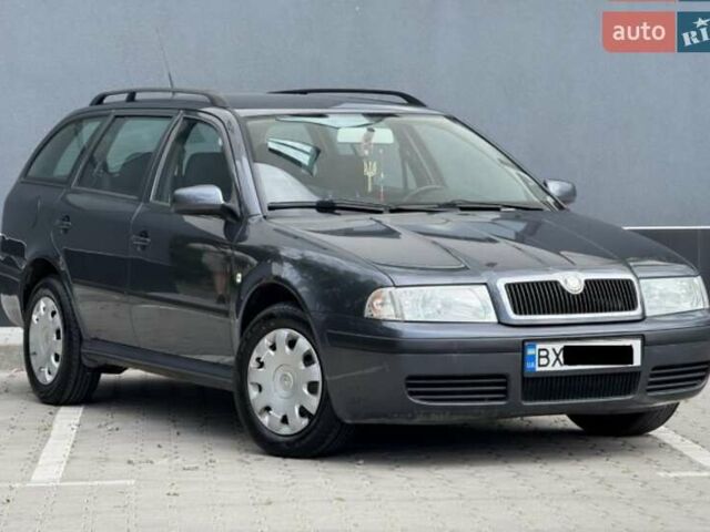 Серый Шкода Октавия, объемом двигателя 1.6 л и пробегом 248 тыс. км за 5470 $, фото 1 на Automoto.ua