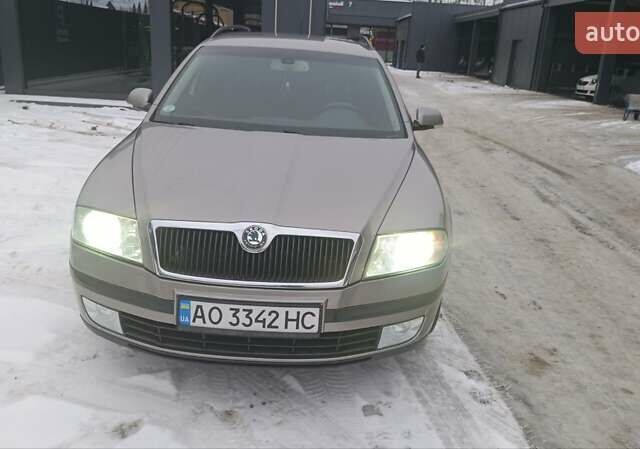 Серый Шкода Октавия, объемом двигателя 1.9 л и пробегом 300 тыс. км за 5000 $, фото 1 на Automoto.ua
