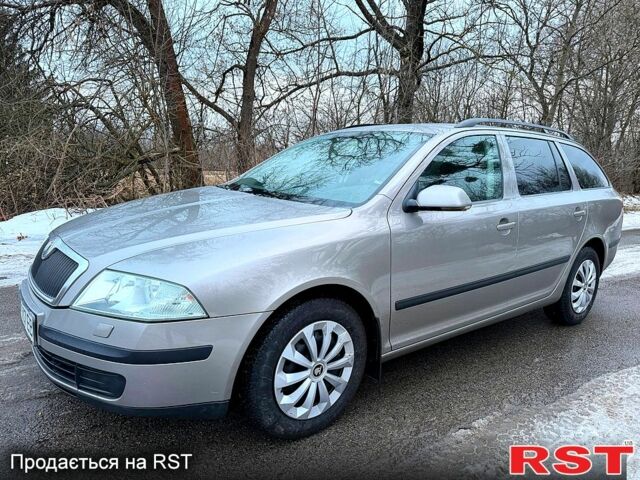 Серый Шкода Октавия, объемом двигателя 1.6 л и пробегом 245 тыс. км за 5450 $, фото 1 на Automoto.ua