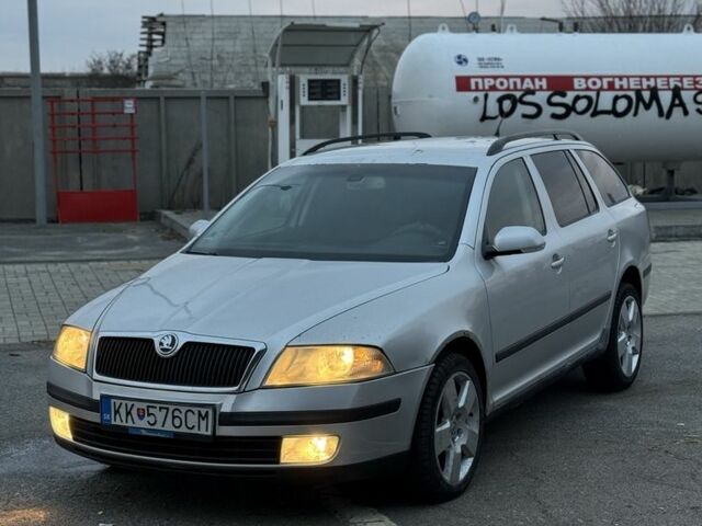 Серый Шкода Октавия, объемом двигателя 2 л и пробегом 350 тыс. км за 3350 $, фото 1 на Automoto.ua