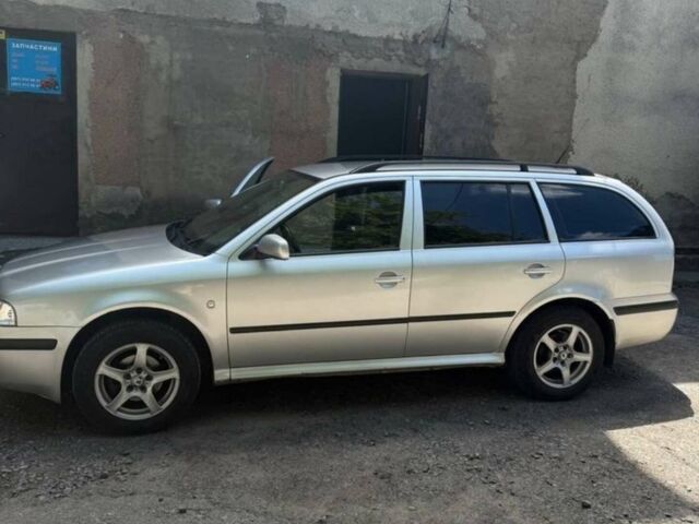 Серый Шкода Октавия, объемом двигателя 1.6 л и пробегом 275 тыс. км за 5300 $, фото 1 на Automoto.ua