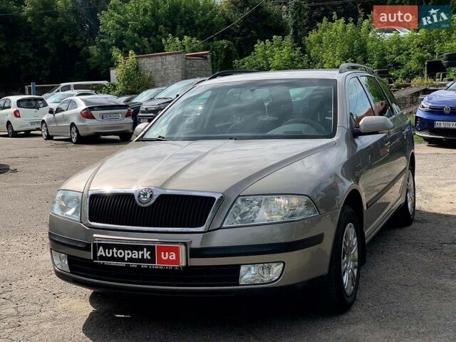 Сірий Шкода Октавія, об'ємом двигуна 1.6 л та пробігом 213 тис. км за 6490 $, фото 1 на Automoto.ua