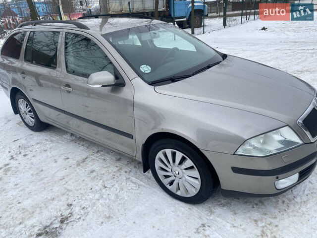 Сірий Шкода Октавія, об'ємом двигуна 2 л та пробігом 230 тис. км за 6500 $, фото 1 на Automoto.ua