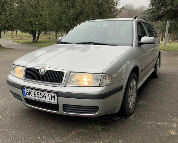 Серый Шкода Октавия, объемом двигателя 1.6 л и пробегом 186 тыс. км за 6500 $, фото 1 на Automoto.ua