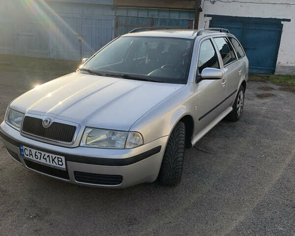 Серый Шкода Октавия, объемом двигателя 1.6 л и пробегом 375 тыс. км за 5500 $, фото 1 на Automoto.ua