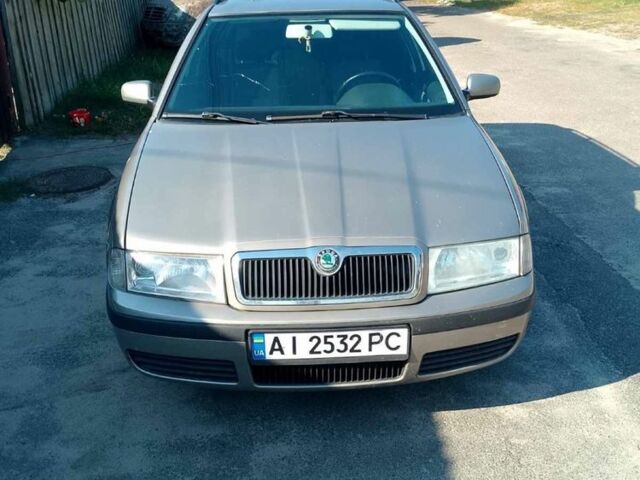 Серый Шкода Октавия, объемом двигателя 1.6 л и пробегом 300 тыс. км за 5300 $, фото 1 на Automoto.ua