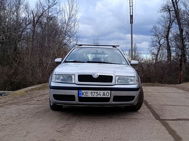 Серый Шкода Октавия, объемом двигателя 1.6 л и пробегом 200 тыс. км за 5000 $, фото 1 на Automoto.ua