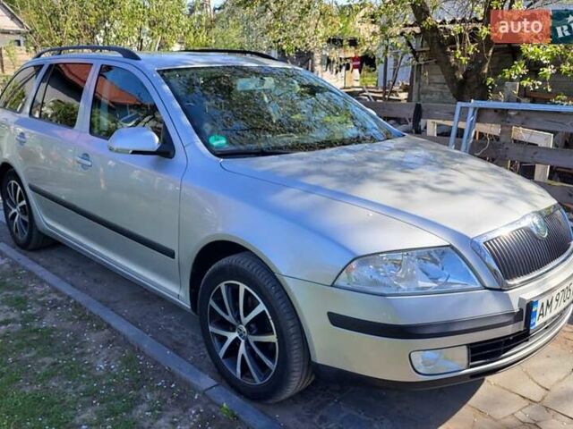 Серый Шкода Октавия, объемом двигателя 1.6 л и пробегом 213 тыс. км за 6300 $, фото 1 на Automoto.ua