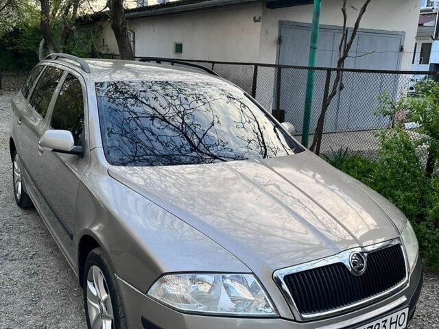 Сірий Шкода Октавія, об'ємом двигуна 2 л та пробігом 350 тис. км за 4800 $, фото 1 на Automoto.ua