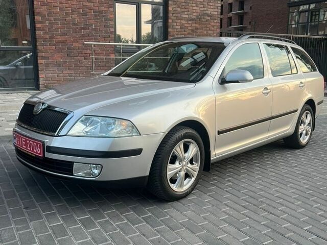 Серый Шкода Октавия, объемом двигателя 1.6 л и пробегом 209 тыс. км за 6600 $, фото 1 на Automoto.ua