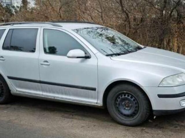 Серый Шкода Октавия, объемом двигателя 2 л и пробегом 299 тыс. км за 3300 $, фото 1 на Automoto.ua