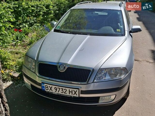 Серый Шкода Октавия, объемом двигателя 1.6 л и пробегом 300 тыс. км за 6500 $, фото 1 на Automoto.ua