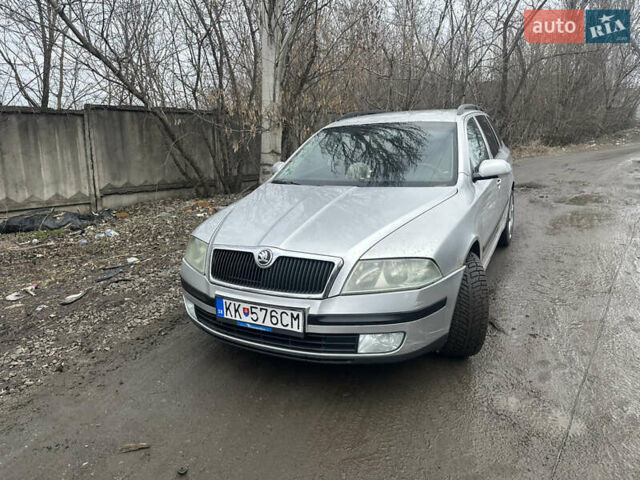 Серый Шкода Октавия, объемом двигателя 2 л и пробегом 400 тыс. км за 3350 $, фото 1 на Automoto.ua