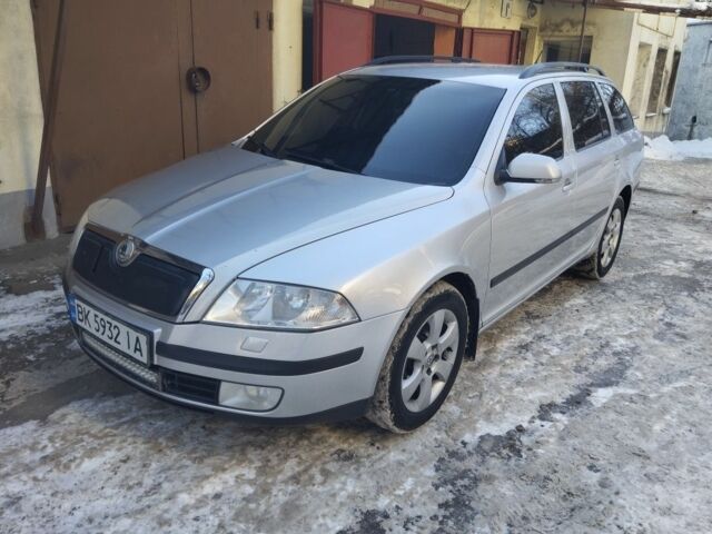 Сірий Шкода Октавія, об'ємом двигуна 1.6 л та пробігом 263 тис. км за 5700 $, фото 1 на Automoto.ua