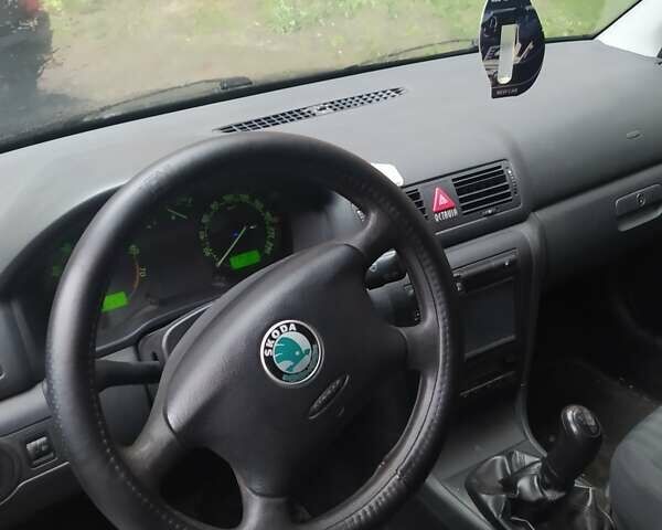 Сірий Шкода Октавія, об'ємом двигуна 1.6 л та пробігом 230 тис. км за 6000 $, фото 1 на Automoto.ua