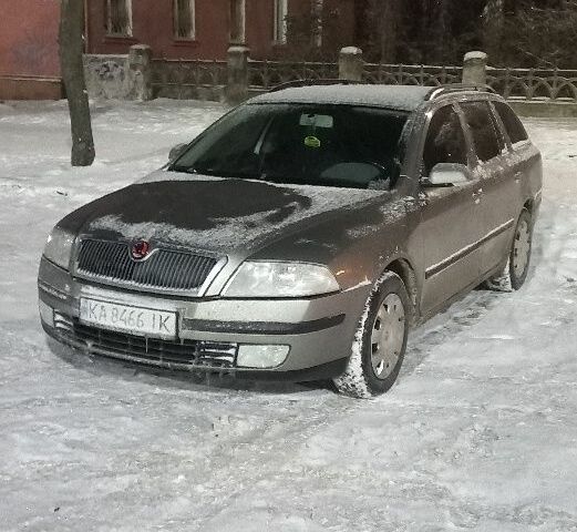 Серый Шкода Октавия, объемом двигателя 1.6 л и пробегом 263 тыс. км за 5500 $, фото 1 на Automoto.ua