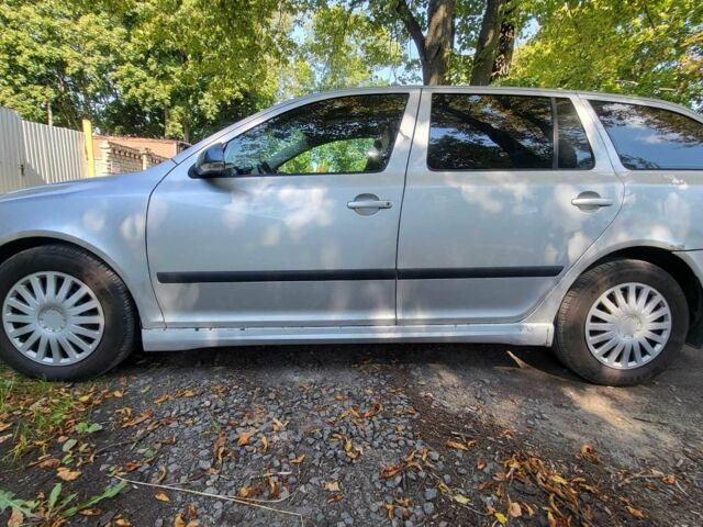 Серый Шкода Октавия, объемом двигателя 2 л и пробегом 560 тыс. км за 1800 $, фото 1 на Automoto.ua