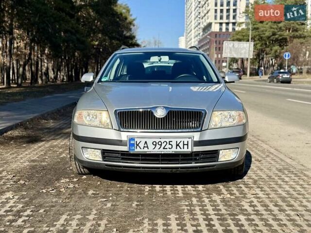 Серый Шкода Октавия, объемом двигателя 1.6 л и пробегом 202 тыс. км за 5500 $, фото 1 на Automoto.ua