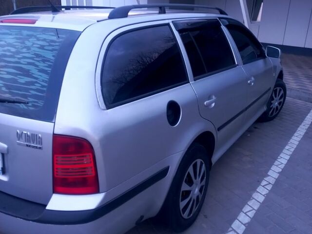 Серый Шкода Октавия, объемом двигателя 1.6 л и пробегом 270 тыс. км за 3500 $, фото 1 на Automoto.ua