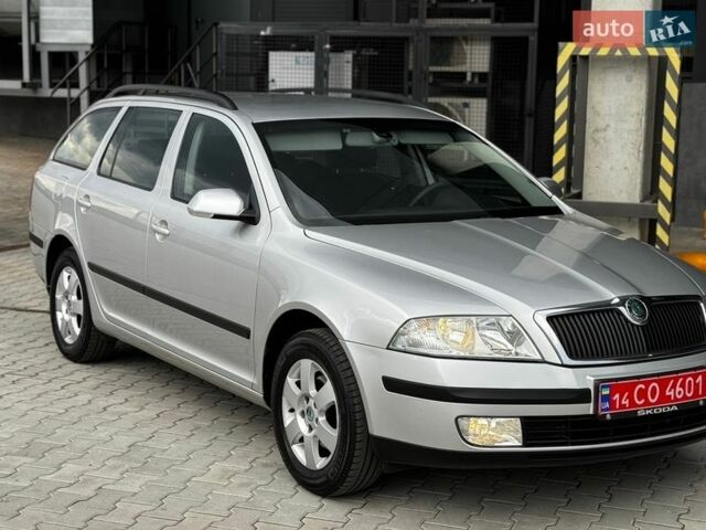 Серый Шкода Октавия, объемом двигателя 1.6 л и пробегом 210 тыс. км за 6199 $, фото 1 на Automoto.ua