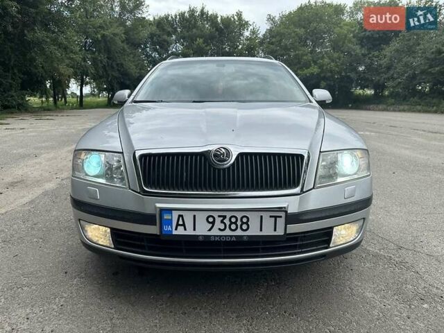 Серый Шкода Октавия, объемом двигателя 1.6 л и пробегом 240 тыс. км за 7200 $, фото 1 на Automoto.ua