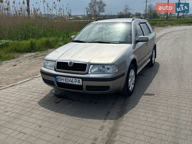 Серый Шкода Октавия, объемом двигателя 1.6 л и пробегом 237 тыс. км за 5500 $, фото 1 на Automoto.ua