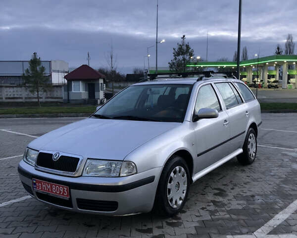 Серый Шкода Октавия, объемом двигателя 1.6 л и пробегом 258 тыс. км за 5500 $, фото 1 на Automoto.ua