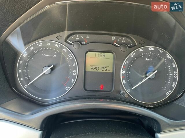Сірий Шкода Октавія, об'ємом двигуна 1.6 л та пробігом 220 тис. км за 5900 $, фото 1 на Automoto.ua
