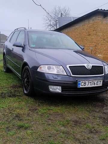 Серый Шкода Октавия, объемом двигателя 1.6 л и пробегом 215 тыс. км за 7700 $, фото 1 на Automoto.ua