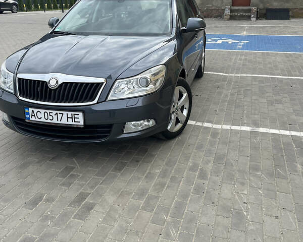 Серый Шкода Октавия, объемом двигателя 1.8 л и пробегом 207 тыс. км за 6500 $, фото 1 на Automoto.ua