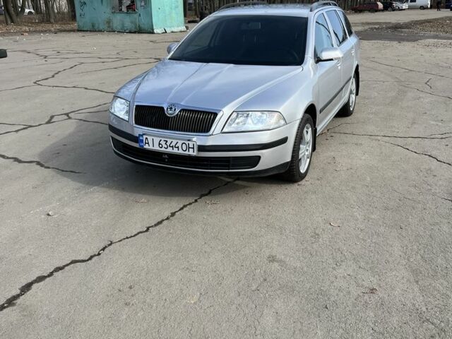 Серый Шкода Октавия, объемом двигателя 1.6 л и пробегом 292 тыс. км за 5000 $, фото 1 на Automoto.ua