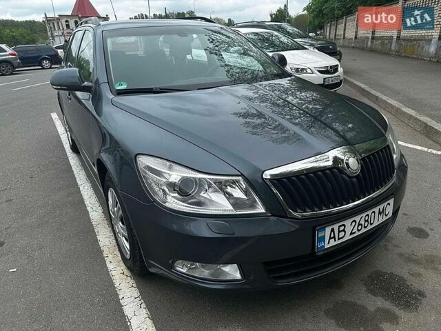 Серый Шкода Октавия, объемом двигателя 1.8 л и пробегом 210 тыс. км за 6000 $, фото 1 на Automoto.ua