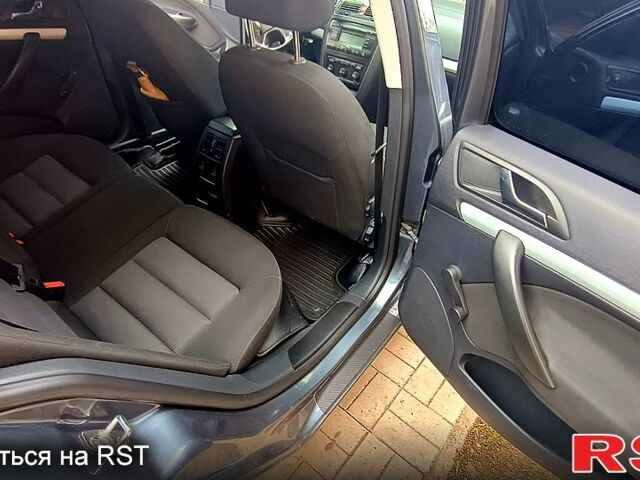 Серый Шкода Октавия, объемом двигателя 1.6 л и пробегом 230 тыс. км за 6500 $, фото 1 на Automoto.ua