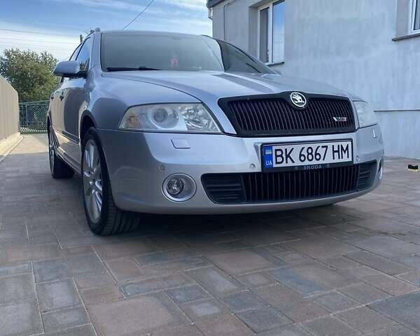 Серый Шкода Октавия, объемом двигателя 2 л и пробегом 317 тыс. км за 6600 $, фото 1 на Automoto.ua