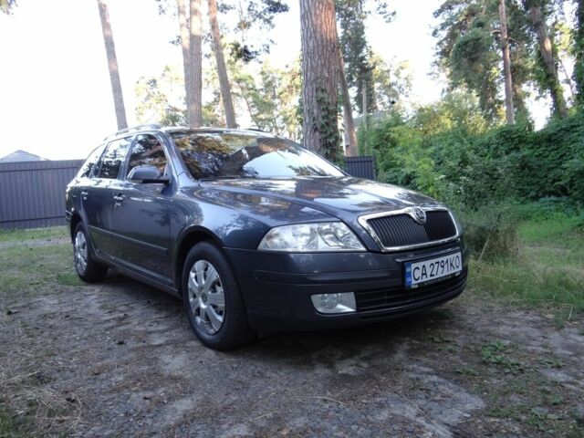 Сірий Шкода Октавія, об'ємом двигуна 1.8 л та пробігом 253 тис. км за 6740 $, фото 1 на Automoto.ua
