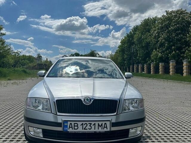 Серый Шкода Октавия, объемом двигателя 1.6 л и пробегом 177 тыс. км за 6000 $, фото 1 на Automoto.ua