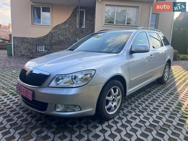 Серый Шкода Октавия, объемом двигателя 1.8 л и пробегом 241 тыс. км за 6750 $, фото 1 на Automoto.ua