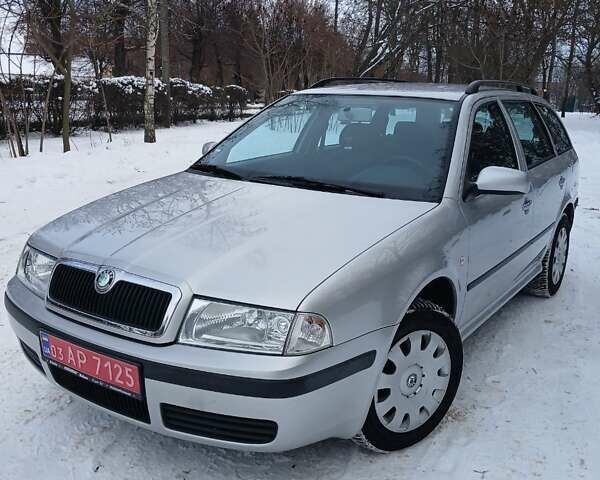 Серый Шкода Октавия, объемом двигателя 1.6 л и пробегом 215 тыс. км за 5799 $, фото 1 на Automoto.ua