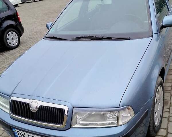 Серый Шкода Октавия, объемом двигателя 1.6 л и пробегом 230 тыс. км за 4800 $, фото 1 на Automoto.ua
