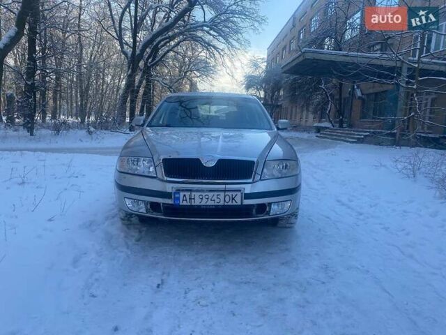 Серый Шкода Октавия, объемом двигателя 1.6 л и пробегом 230 тыс. км за 4400 $, фото 1 на Automoto.ua