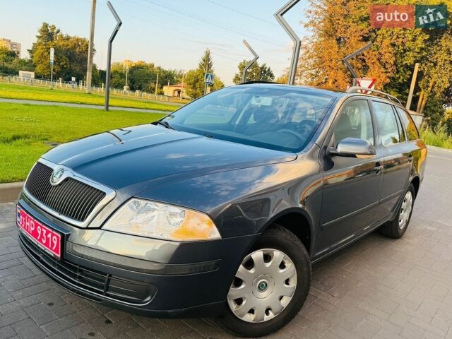 Серый Шкода Октавия, объемом двигателя 1.6 л и пробегом 184 тыс. км за 6399 $, фото 1 на Automoto.ua