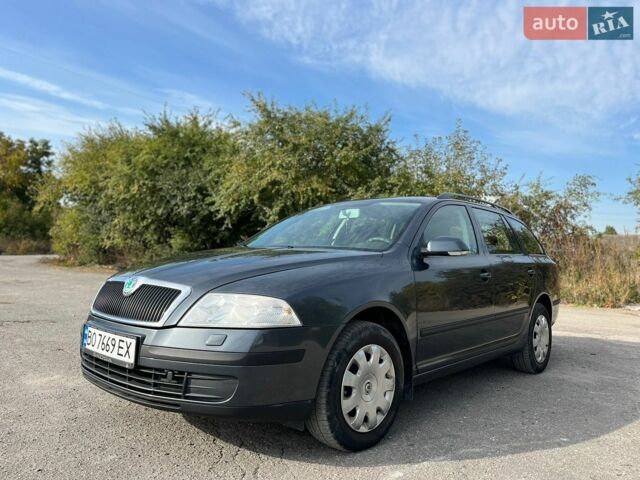 Серый Шкода Октавия, объемом двигателя 1.6 л и пробегом 220 тыс. км за 6500 $, фото 1 на Automoto.ua