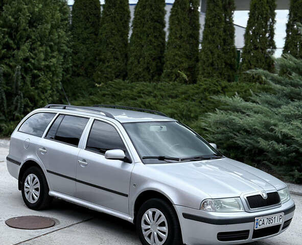 Серый Шкода Октавия, объемом двигателя 1.9 л и пробегом 242 тыс. км за 5500 $, фото 1 на Automoto.ua