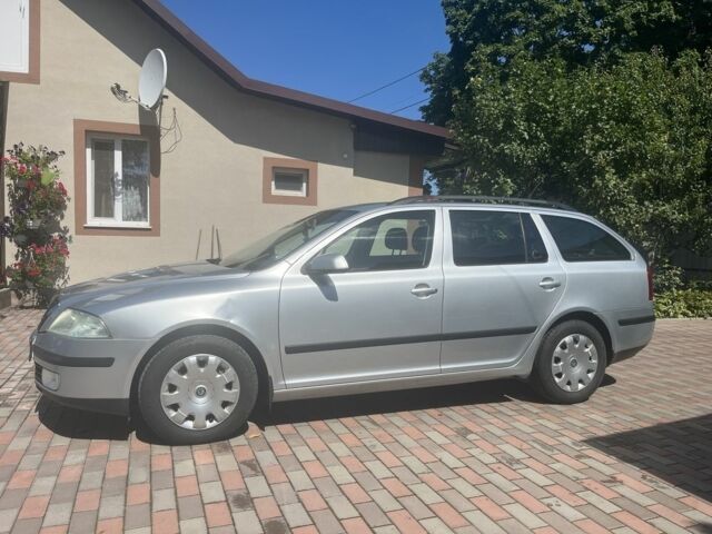 Серый Шкода Октавия, объемом двигателя 1.6 л и пробегом 240 тыс. км за 5300 $, фото 1 на Automoto.ua