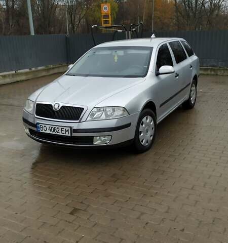 Серый Шкода Октавия, объемом двигателя 1.6 л и пробегом 218 тыс. км за 5200 $, фото 1 на Automoto.ua