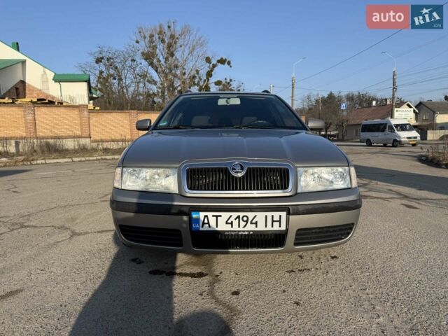 Сірий Шкода Октавія, об'ємом двигуна 1.6 л та пробігом 210 тис. км за 4950 $, фото 1 на Automoto.ua