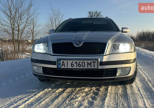 Серый Шкода Октавия, объемом двигателя 1.6 л и пробегом 246 тыс. км за 7000 $, фото 1 на Automoto.ua