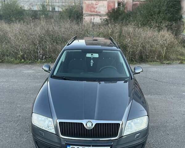 Сірий Шкода Октавія, об'ємом двигуна 1.6 л та пробігом 214 тис. км за 5750 $, фото 1 на Automoto.ua