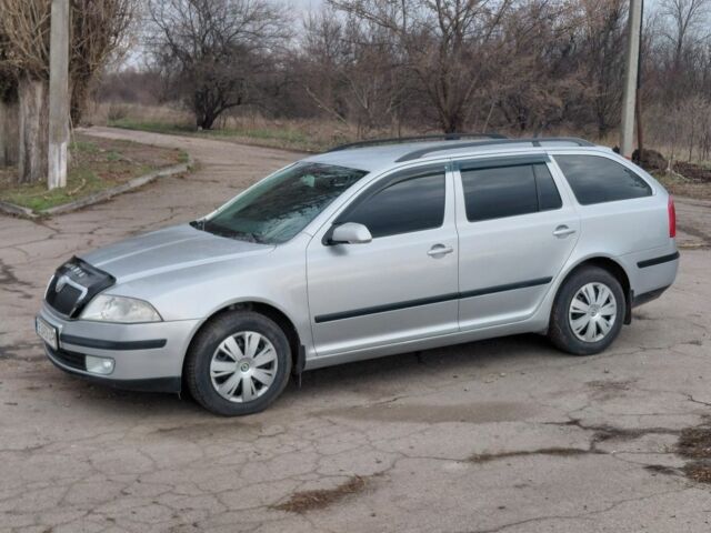 Серый Шкода Октавия, объемом двигателя 1.6 л и пробегом 220 тыс. км за 6200 $, фото 1 на Automoto.ua